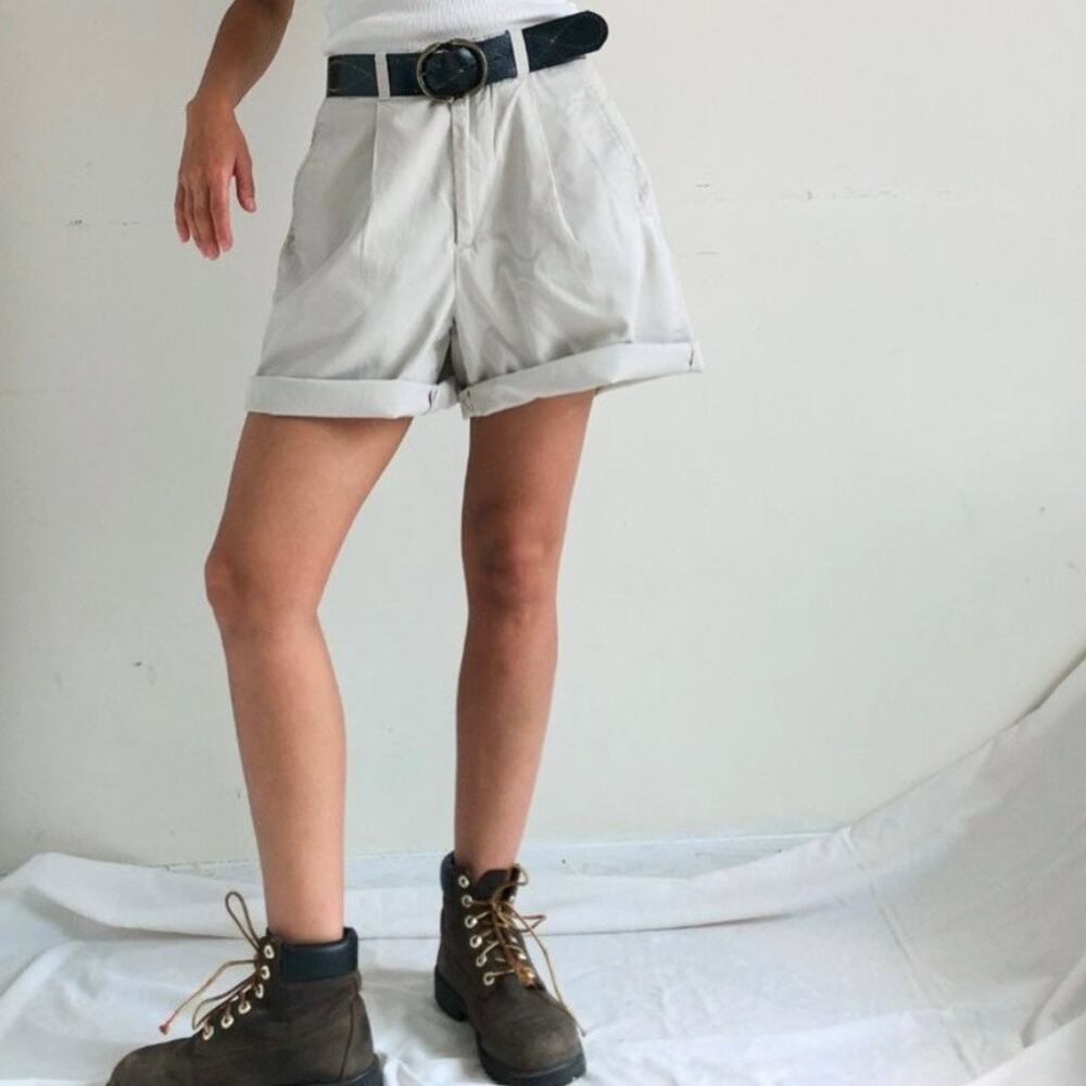 Vintage Liz Sport Coastal Grandma High Waisted Pleated Long Length Mom Shorts